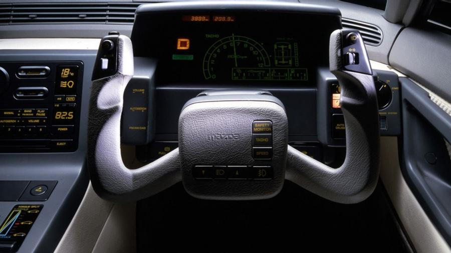Торпедо Mazda MX-03 Concept 1985 года  (фото 3 из 13)